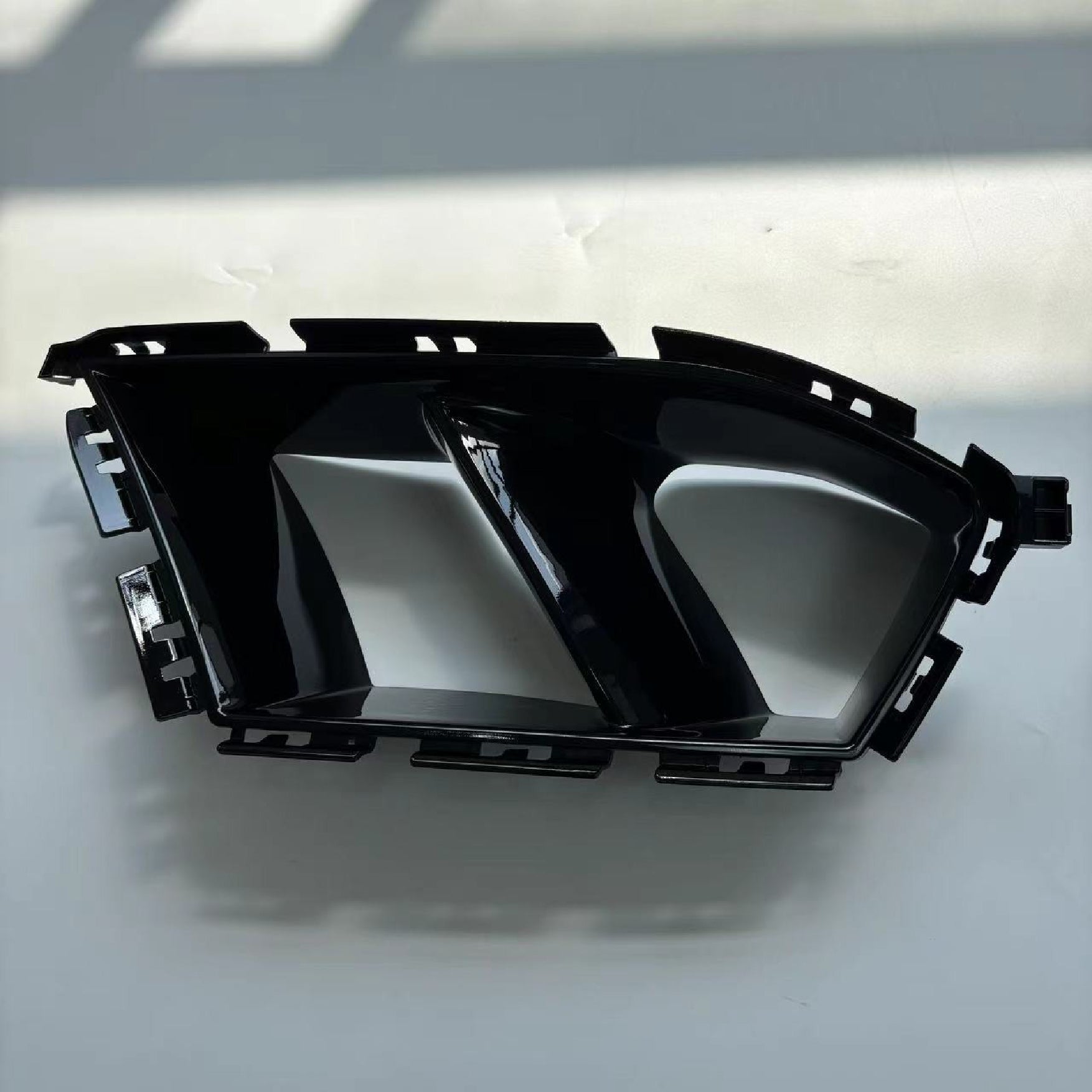 2020-2024 model BMW M3 M4 G80 G82 MP variants with front grille and air intake opening, Imported G80/G82 Air Intake Bar, Gloss Black Modification Parts