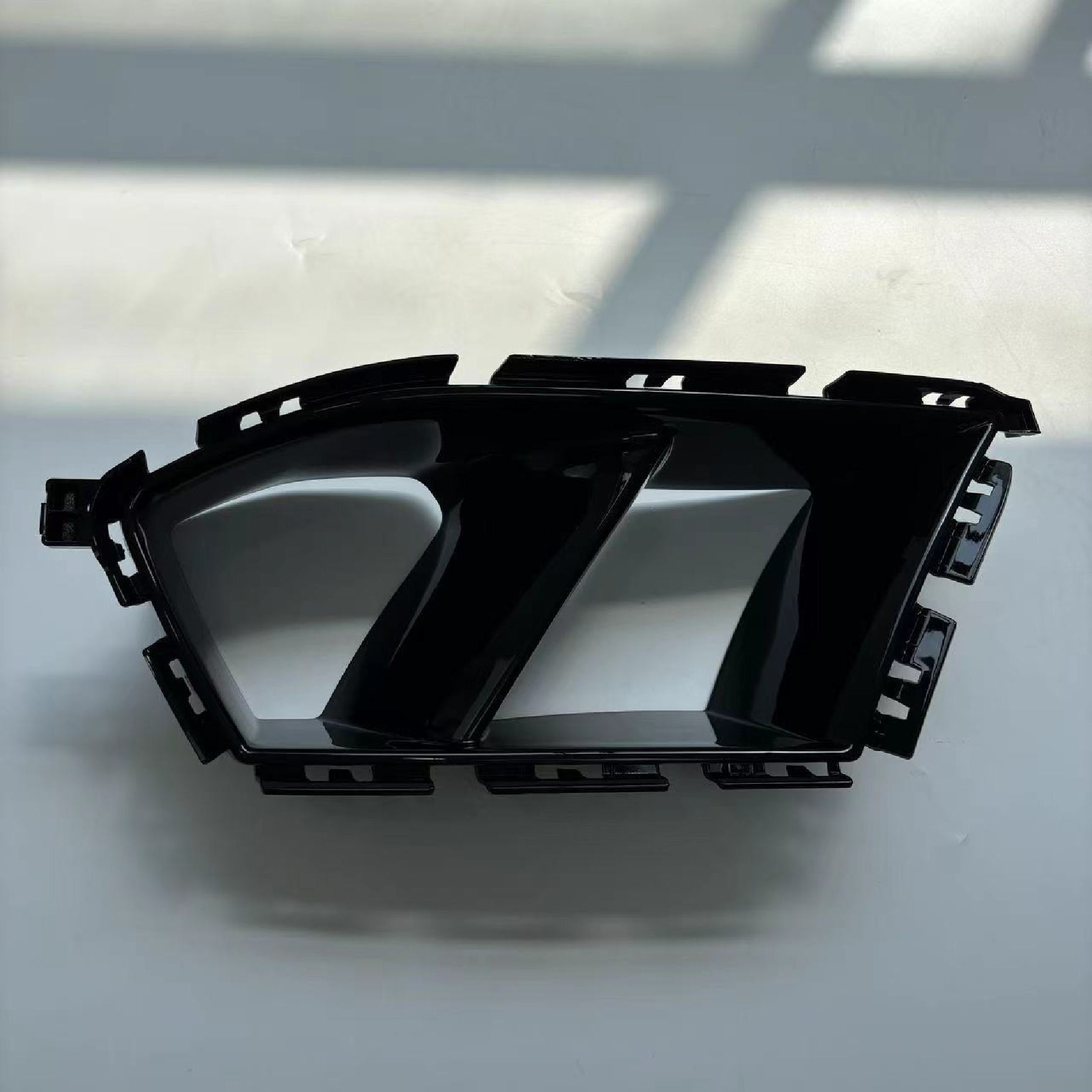 2020-2024 model BMW M3 M4 G80 G82 MP variants with front grille and air intake opening, Imported G80/G82 Air Intake Bar, Gloss Black Modification Parts